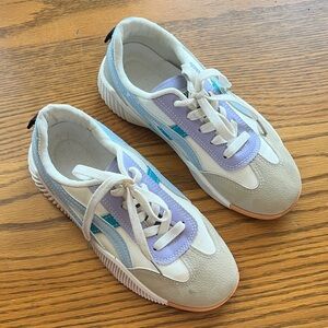 Women's Lavender & White Fashion Sneakers